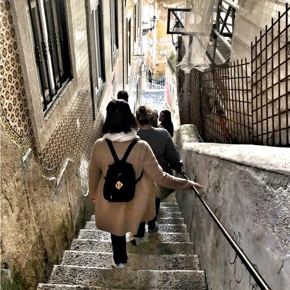 MEET THE POSHER - Picture 2 of 5